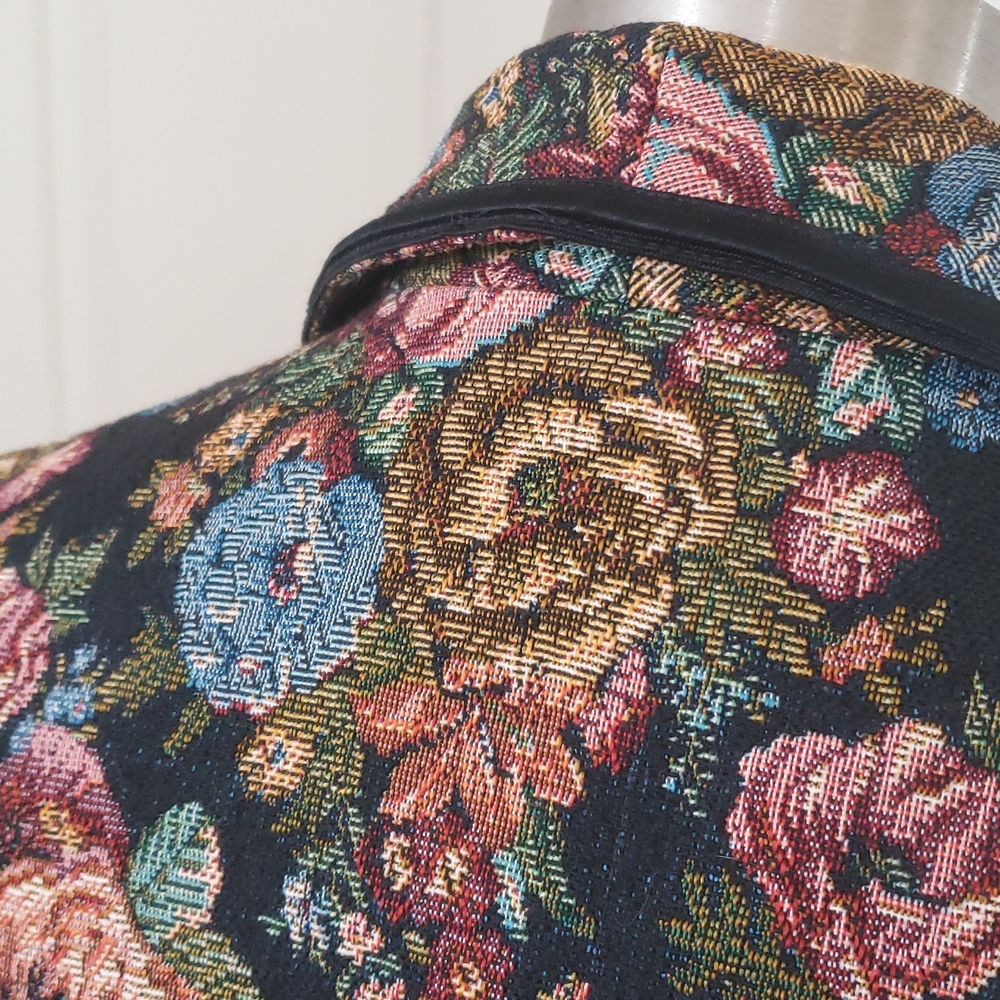 Vintage 80s Tapestry Black Floral Blazer Jacket Cottagecore Grandmacore | SIZE 6 - Picture 9 of 15